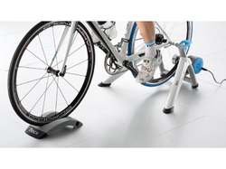 BAC Tacx® Flow Smart Trainer - cyklotrenažér