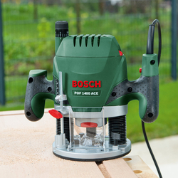 Bosch POF 1400 ACE + 6 frézovacích bitů (0.603.26C.801