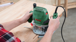 Bosch POF 1400 ACE + 6 frézovacích bitů (0.603.26C.801