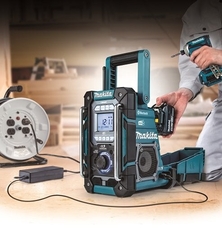 Makita DMR301 Aku rádio s nabíječkou, DAB, Bluetooth, Li-ion CXT 10,8/12V,LXT14,4/18V Z