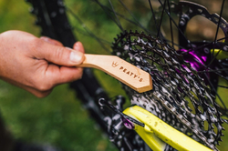 PEATY'S DRIVETRAIN BRUSH