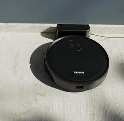 TESLA Smart Robot Vacuum AI100