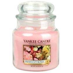 Yankee Candle Fresh Cut Roses vonná svíčka 411 g