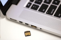 YubiKey 5 Nano - USB-A, klíč/token s vícefaktorovou autentizaci, podpora Smart Card (2FA)